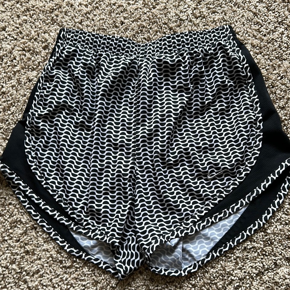 XS Nike pattern running shorts